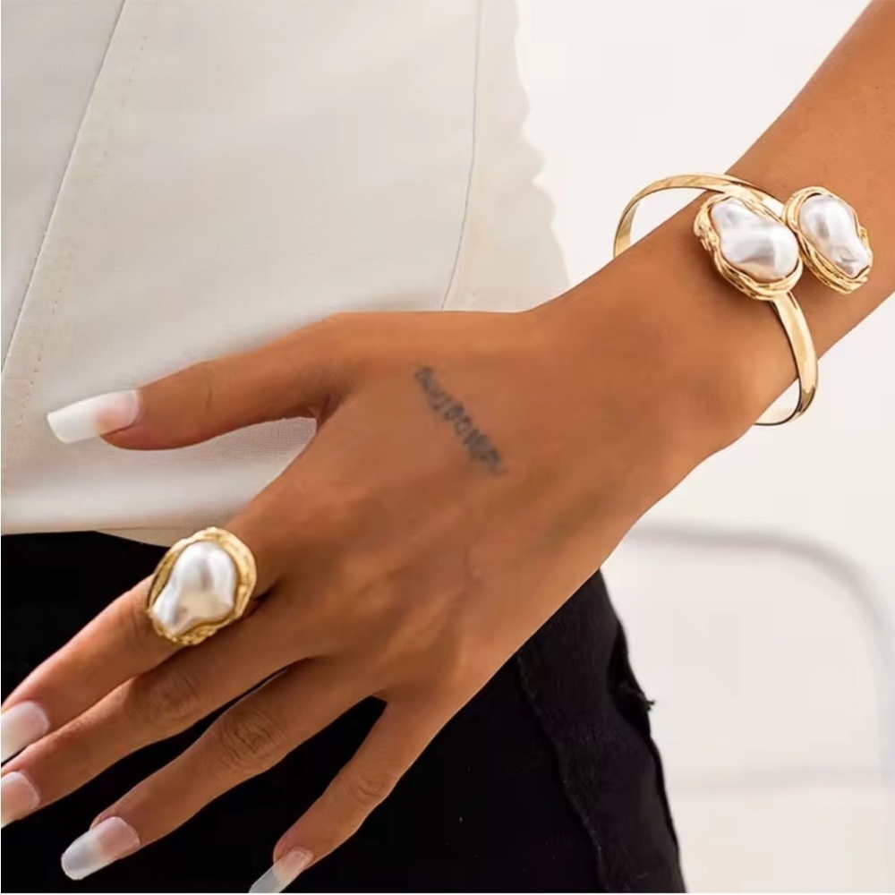 Baroque Imitation Pearl Bracelet & Ring Set